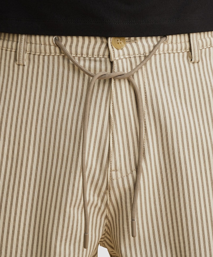 RELAXED STRIPED heren korte broek beige