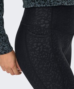 ONPRYA-1-ALMA LIFE HW AOP PCK broek zwart