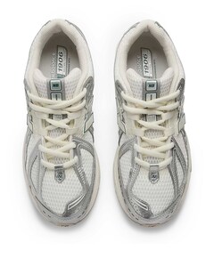 New Balance M1906 heren sneakers zilver