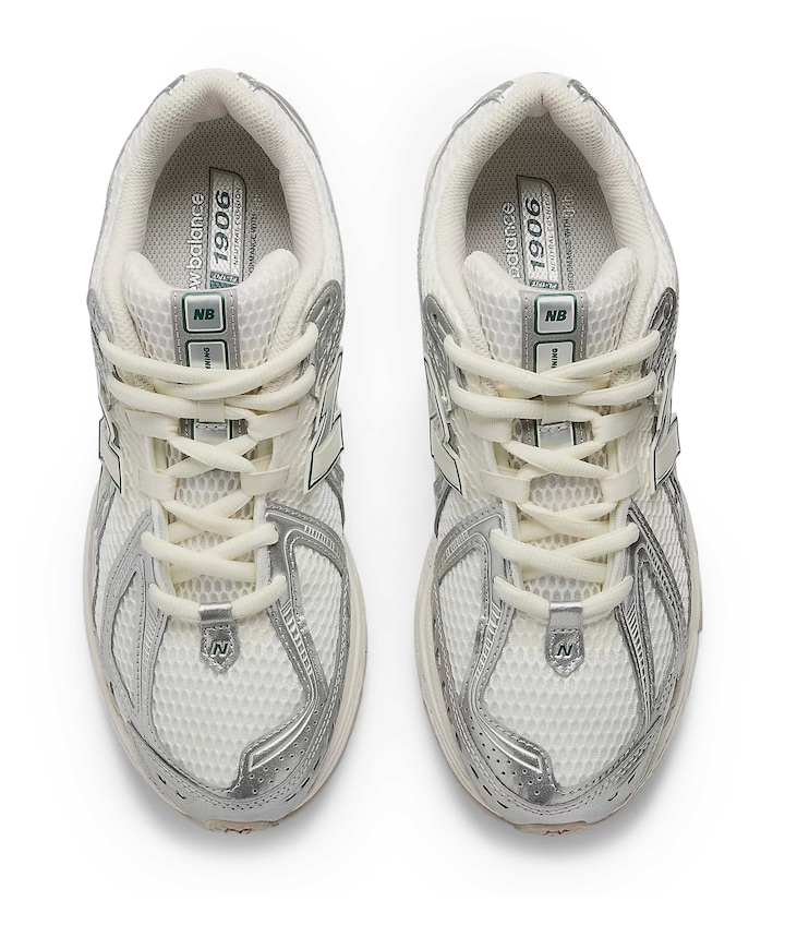 New Balance M1906 heren sneakers zilver