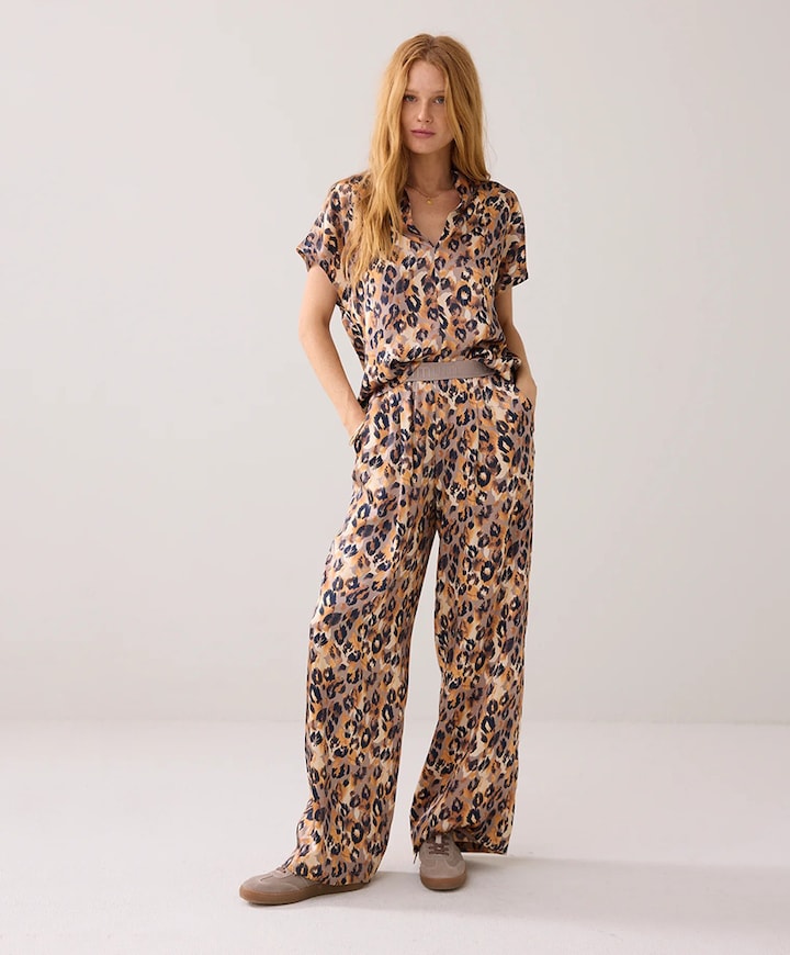 Multi coloured animal broek beige