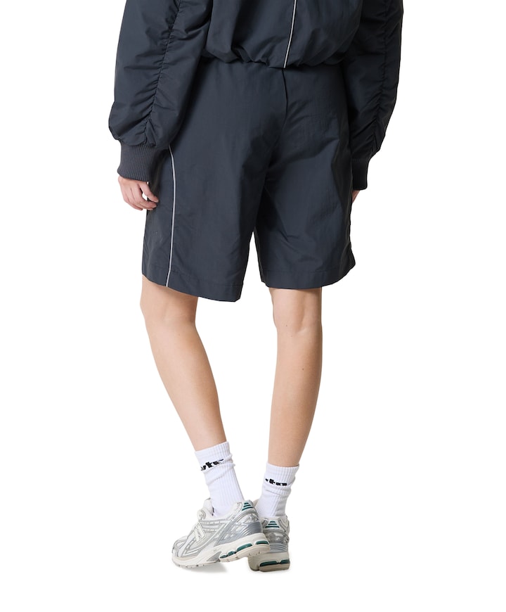 Adelina nylon dames bermuda zwart