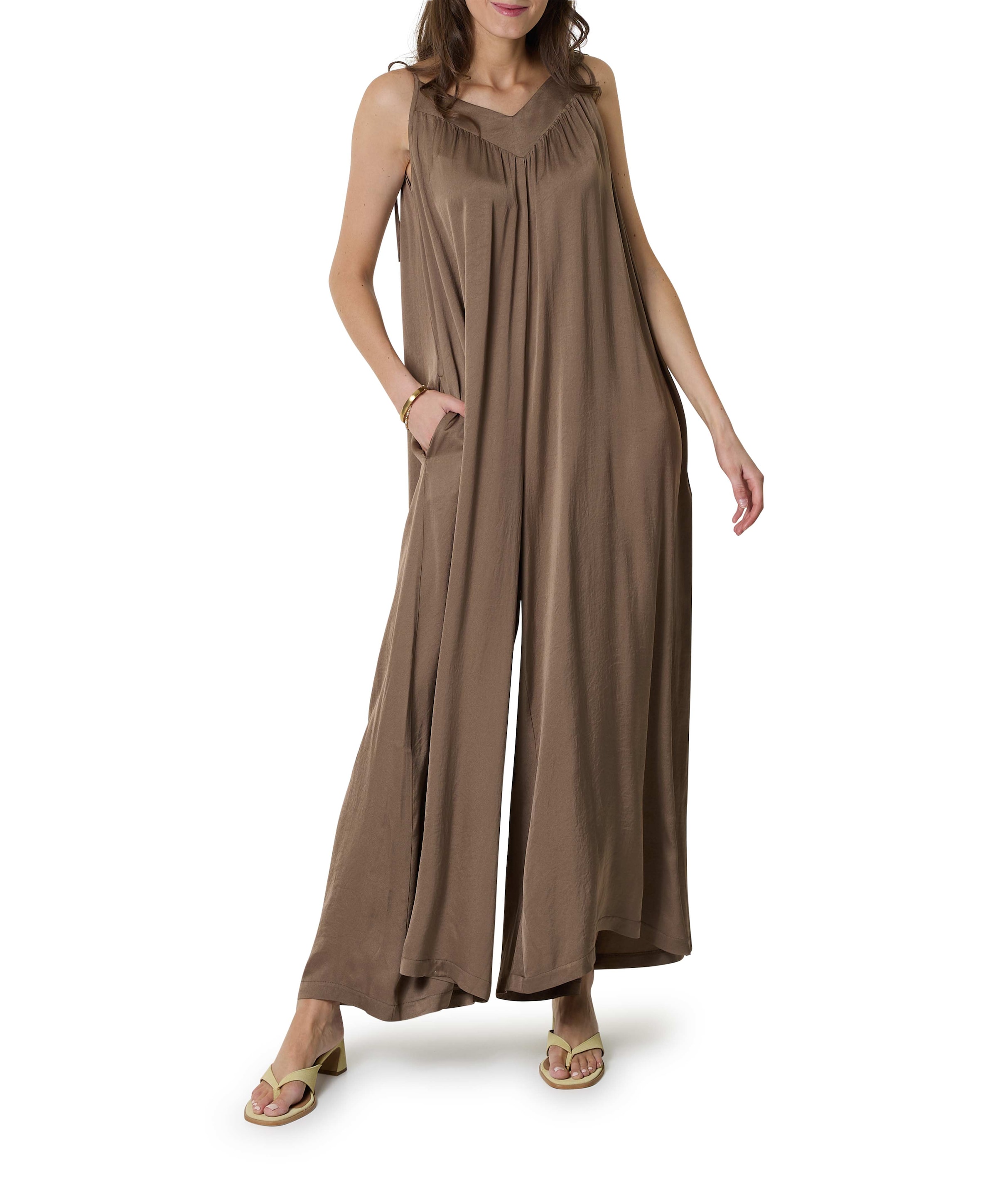 Silky touch dames jumpsuit beige