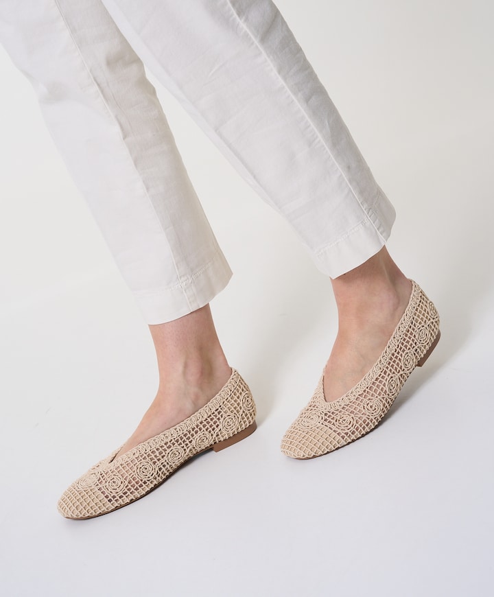 ballerina's beige