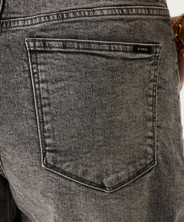 288 col.5556_Isabella short dames korte broek grijs