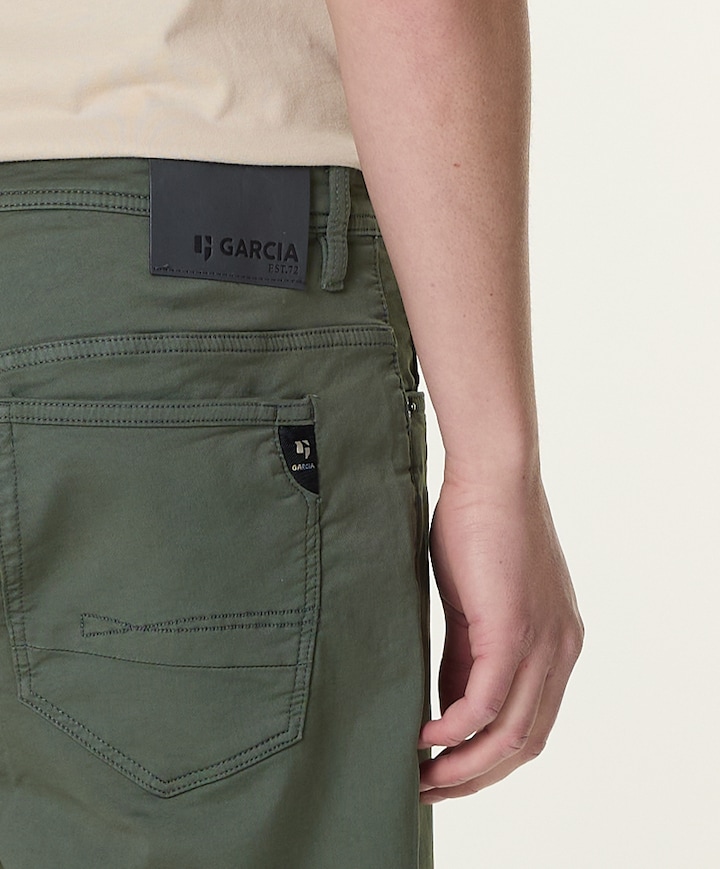 615 col.7158_Russo short heren korte broek groen