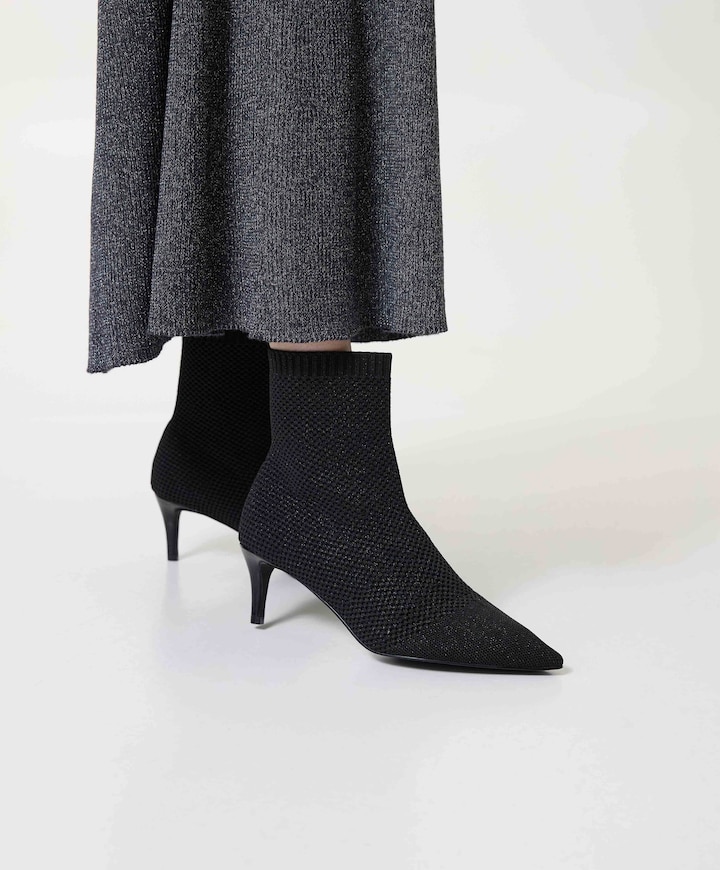 dames enkellaarzen zwart