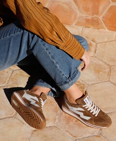 Mikki Alex dames sneakers bruin