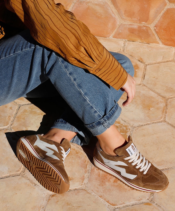 Mikki Alex dames sneakers bruin