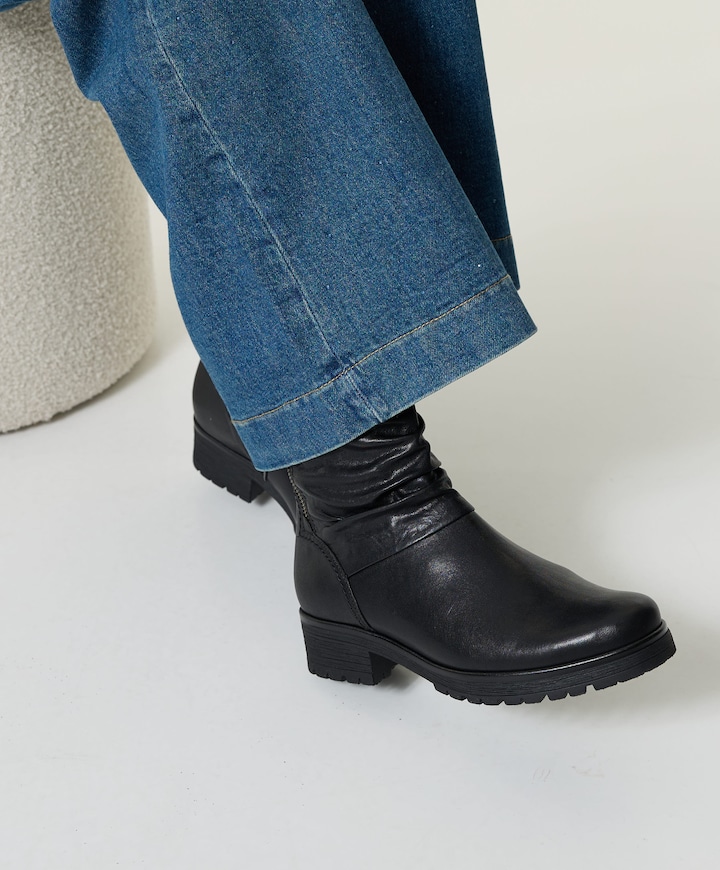 dames enkellaarzen zwart