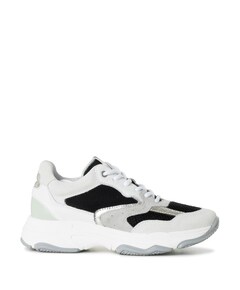 sneakers wit