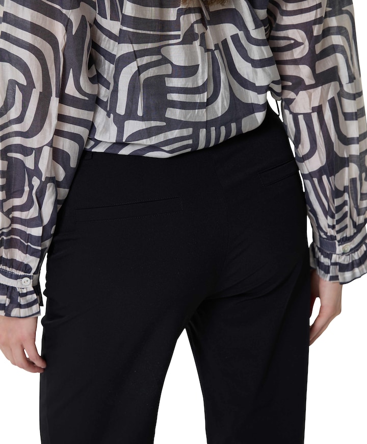PATRICE SHORT LENGTH TRAVEL broek zwart