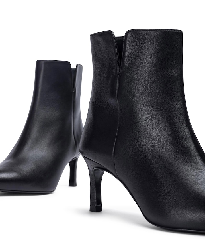 Loroya dames enkellaarzen zwart