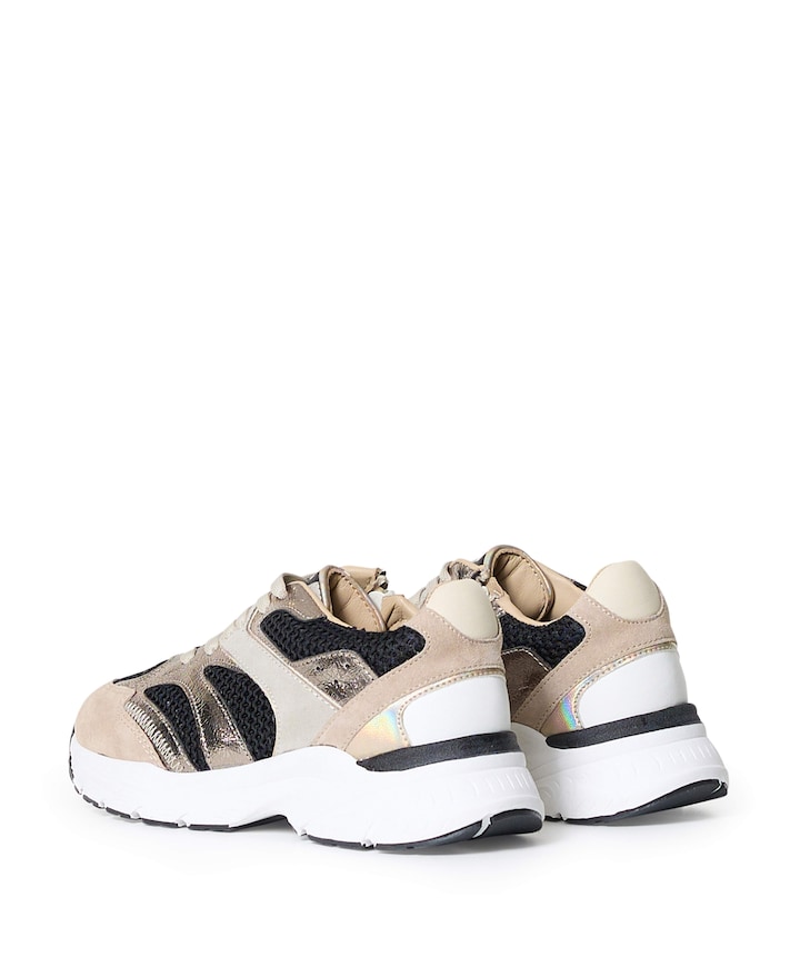 sneakers goud
