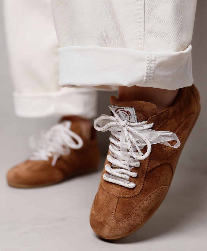 June Haylee dames sneakers bruin