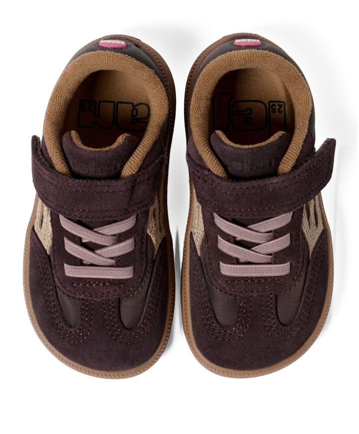 One uniseks sneakers  bruin