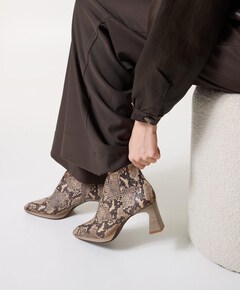 Atlanta dames enkellaarzen beige