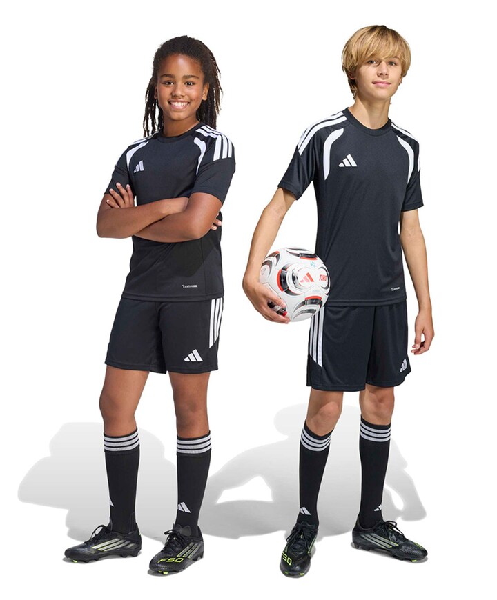 TIRO26L SHO Y jongens shorts zwart