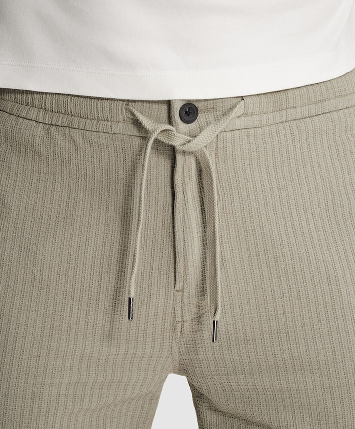 CHINO SHORTS STRUCTURE heren korte broek bruin