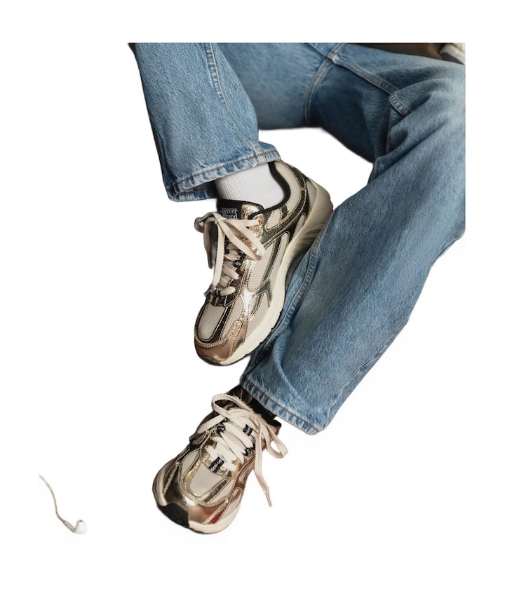 The Re-Run Cracked dames sneakers goud