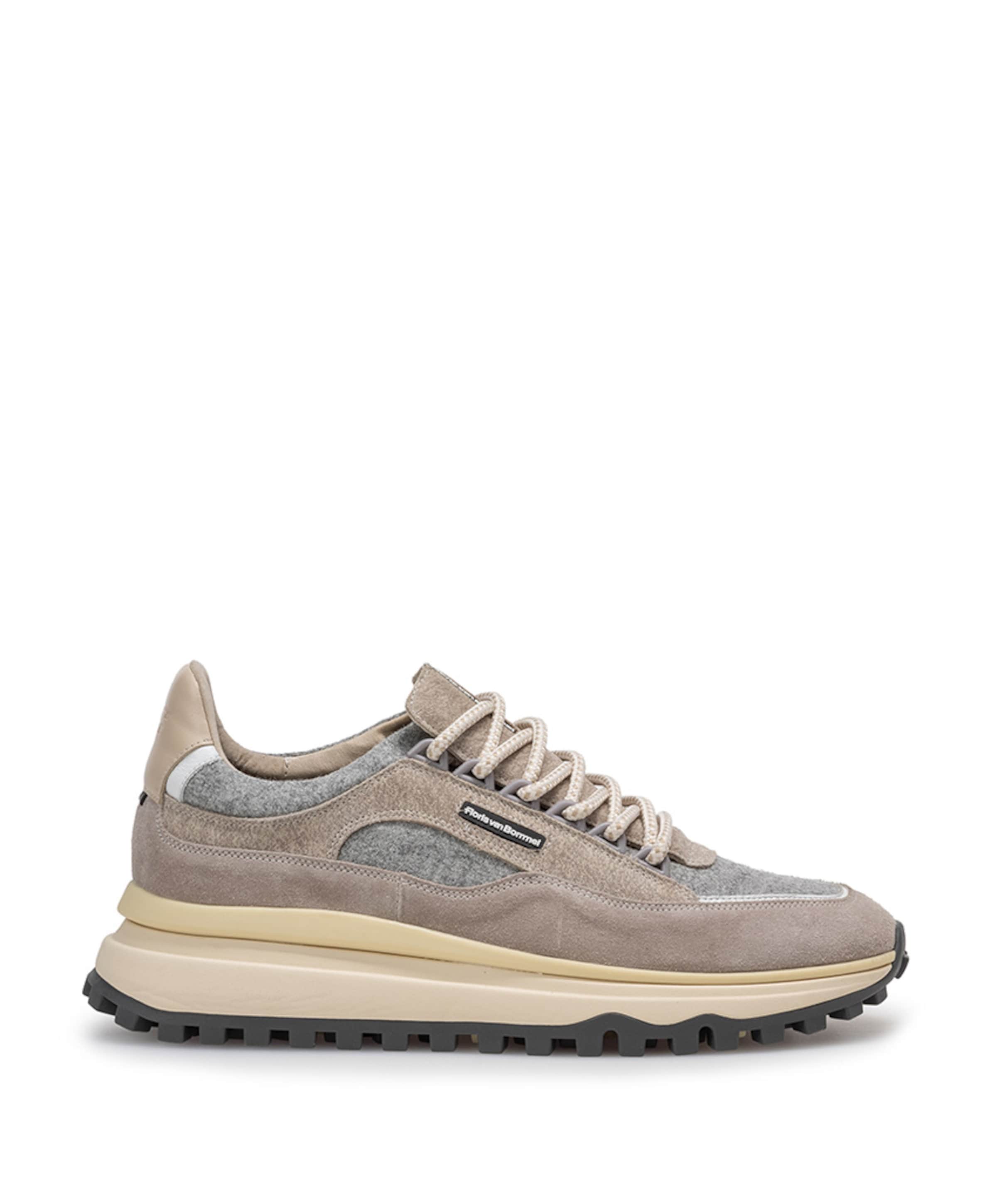 sneakers beige
