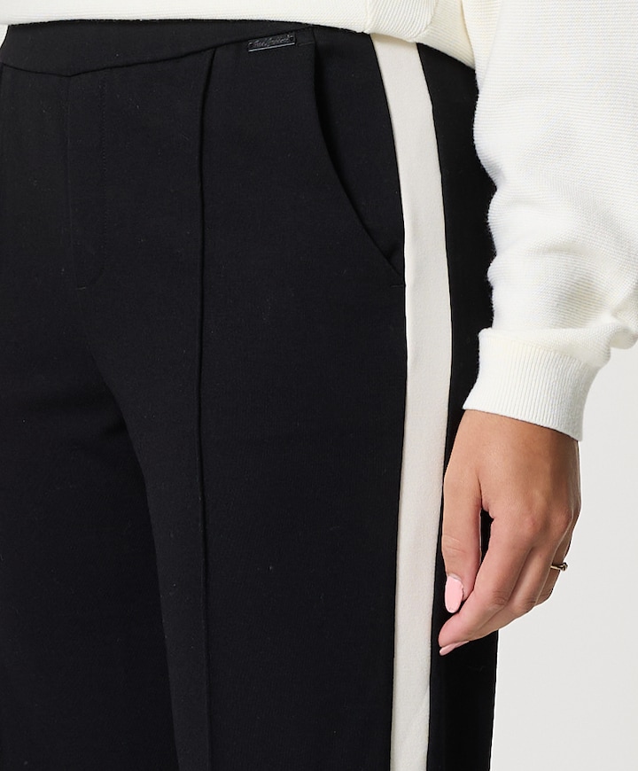 Colette Punta Sidepatch 82 cm broek zwart