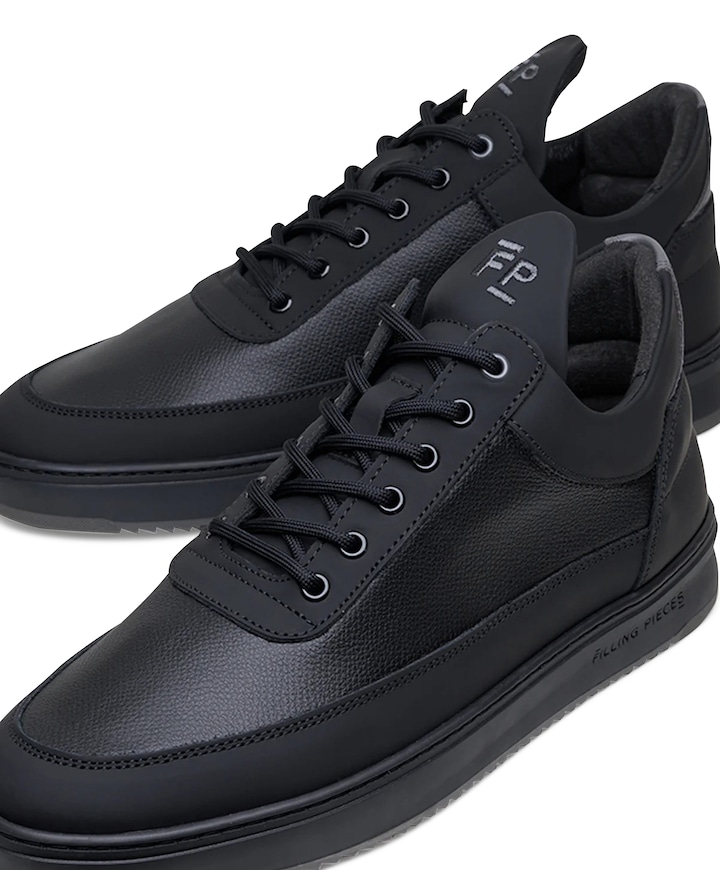 Low Top Tech Crumbs sneakers zwart