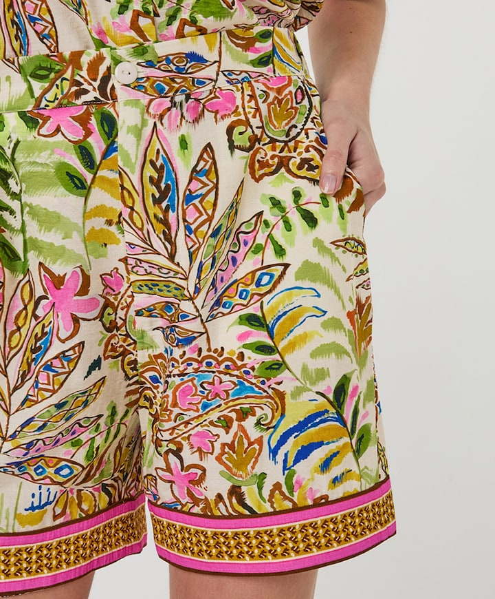 Jungle print dames korte broek ecru