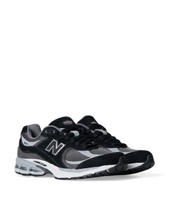 New Balance U2002 RV1 heren sneakers zwart