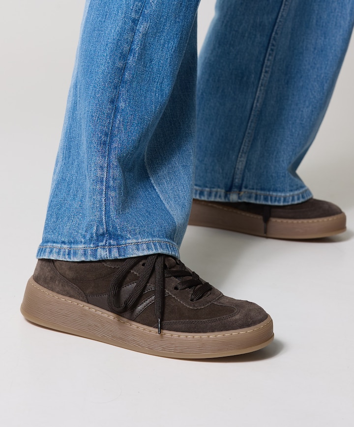 dames sneakers bruin