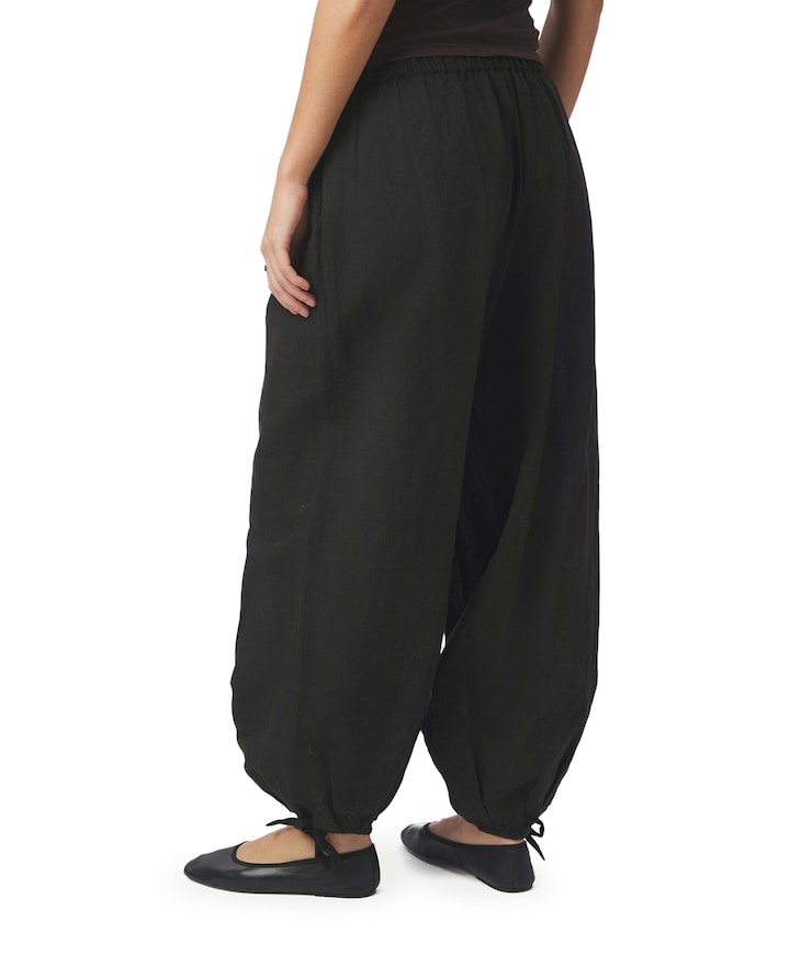 Roxane Balloon Linen dames broek zwart