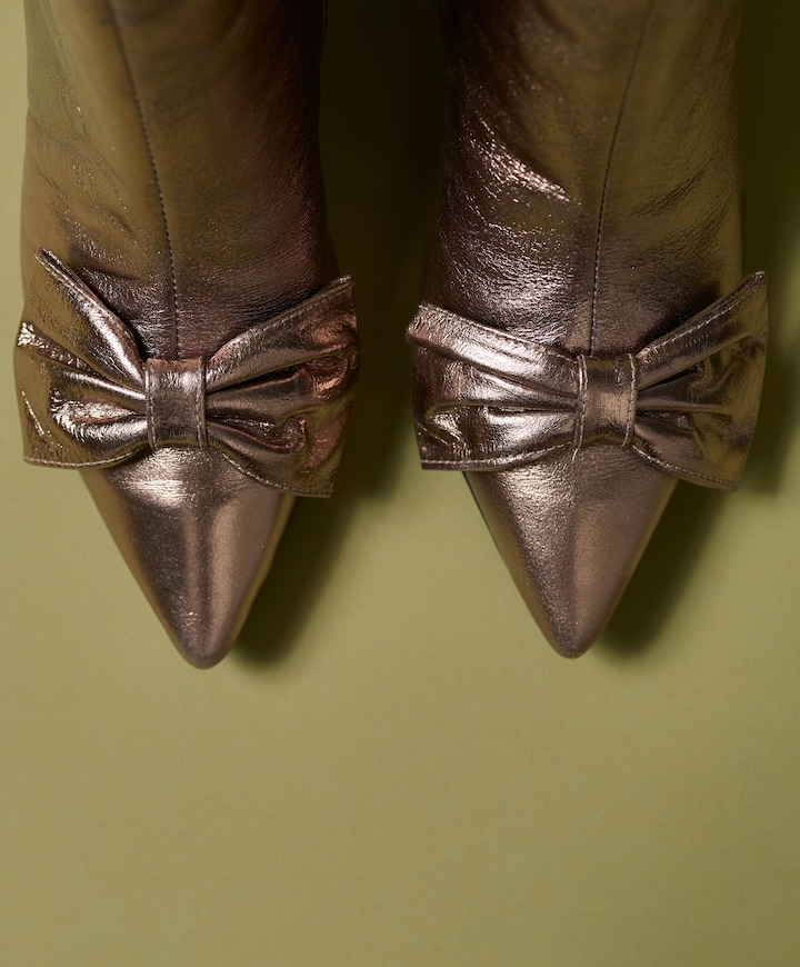 dames enkellaarzen goud