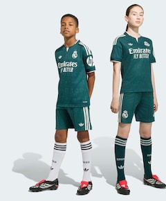 Real Madrid uitshorts REAL A SHO