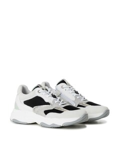 sneakers wit