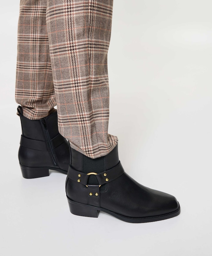 Ymani dames enkellaarzen zwart