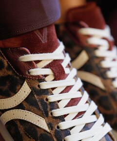 Nilla Khloe dames sneakers bruin