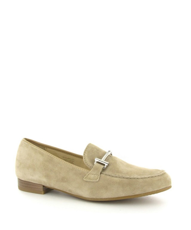 loafers beige