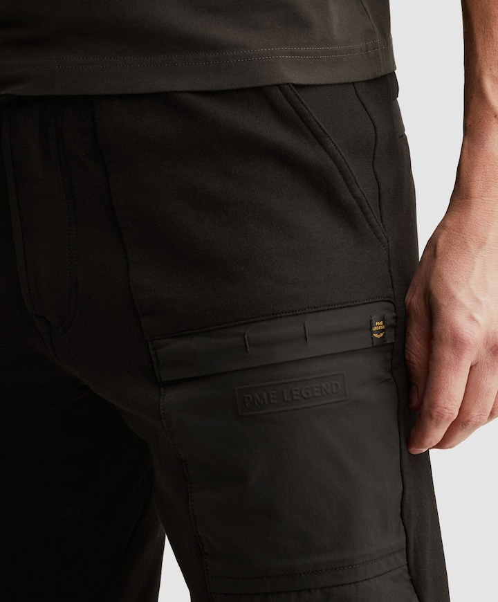 YETLINER SHORTS TECH SWEAT heren korte broek zwart