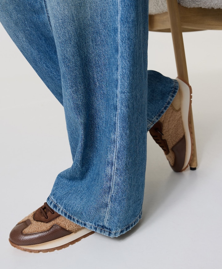 Kansas sneakers bruin