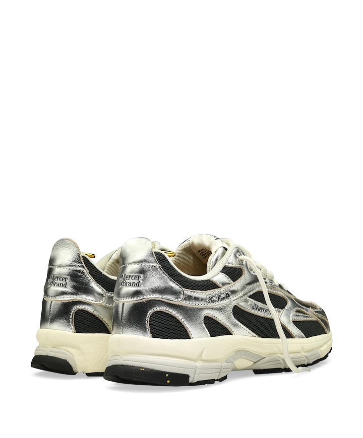 The Re-Run Pineapple 2.0 sneakers zilver