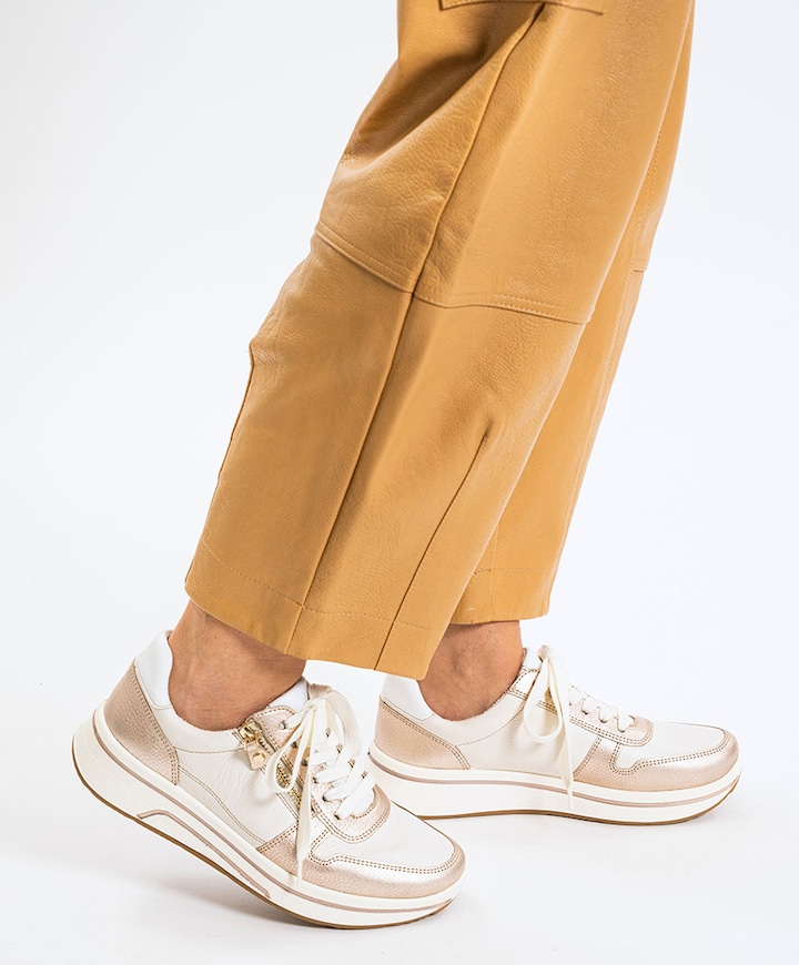 sneakers ecru