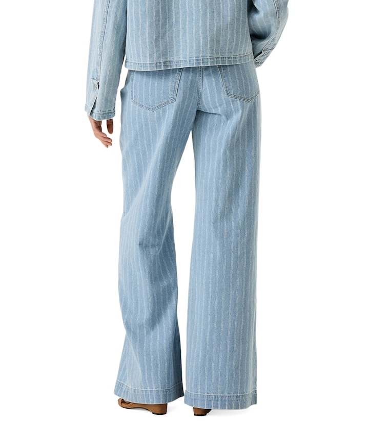249/34 col.5592_Celia dames jeans blauw
