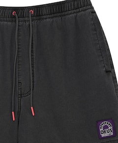 Sandbar garment dyed mesh short grijs