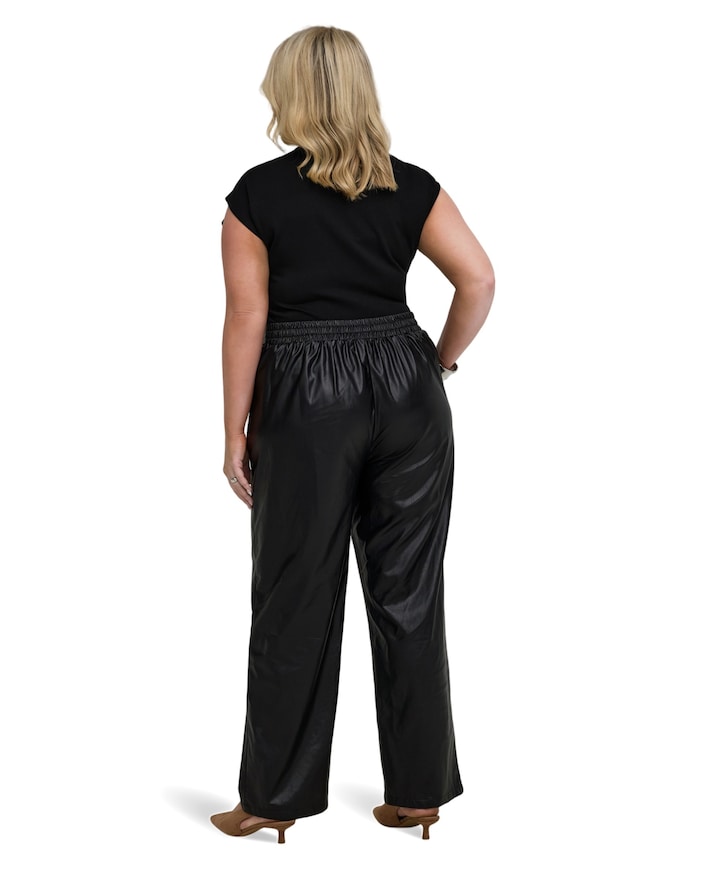 CARKARI FAUX LEATHER STRAIGHT dames plussize broek zwart