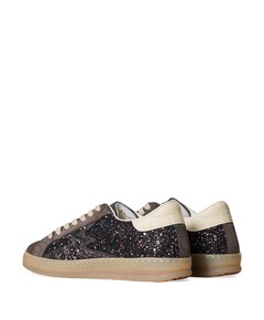 Sneakers bruin