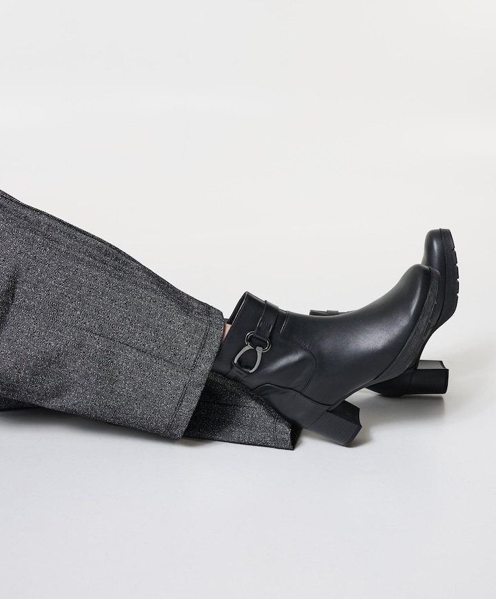 dames enkellaarzen zwart