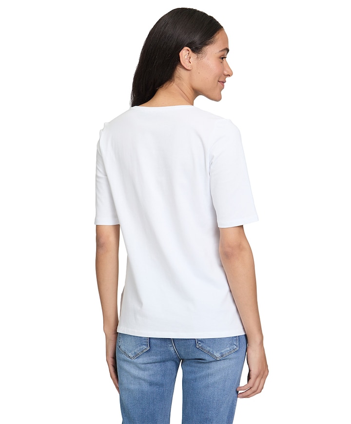 T-shirt wit