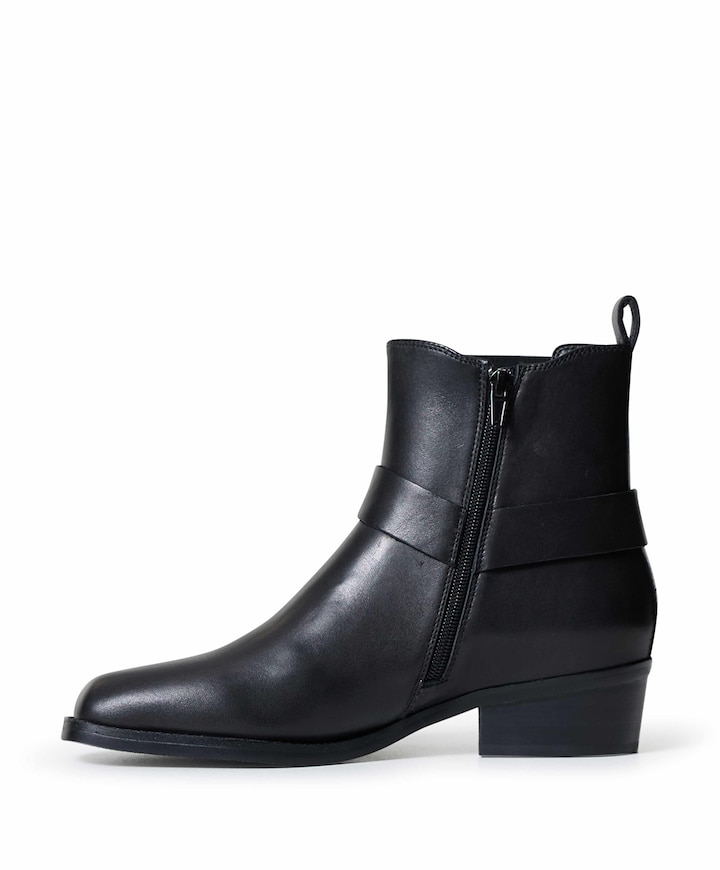 Ymani dames enkellaarzen zwart