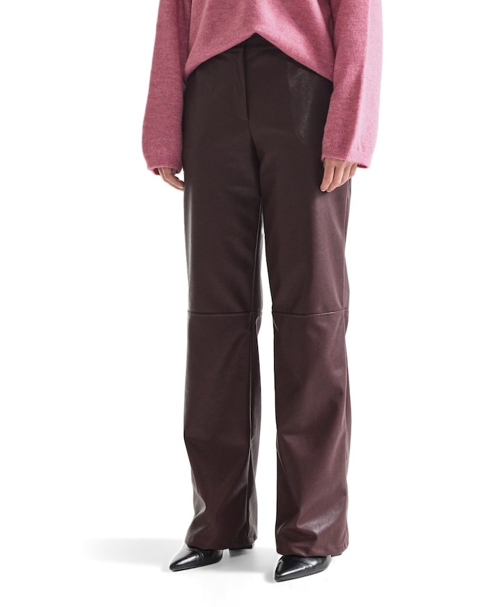 BINA BROEK pu 425 vegan leather wide fit long dames broek rood