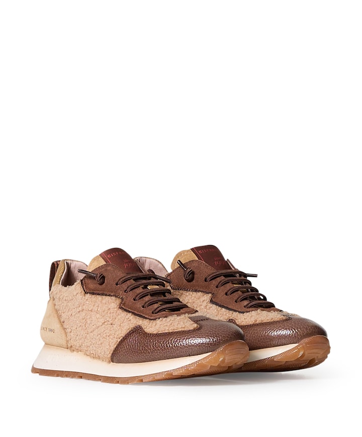 Kansas sneakers bruin